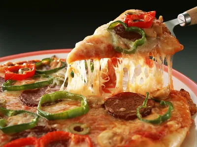 Кусочек пиццы Пепперони стоковое фото ©dehooks 3159118