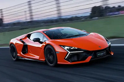 Watch how the Lamborghini Revuelto is made