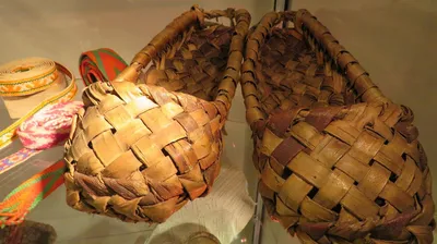 Лапти лыковые, старорусская плетеная …» — создано в Шедевруме