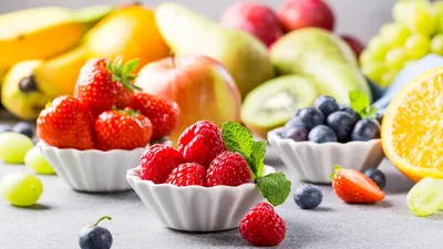 Конец лета: какие фрукты и ягоды нужно есть, от чего лучше отказаться и  есть ли польза от консервации | Інформатор Кривий Ріг