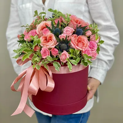 Цветы в шляпной коробке \"Лия в коробке\" - заказать с доставкой недорого в  Москве по цене 9 700 руб.