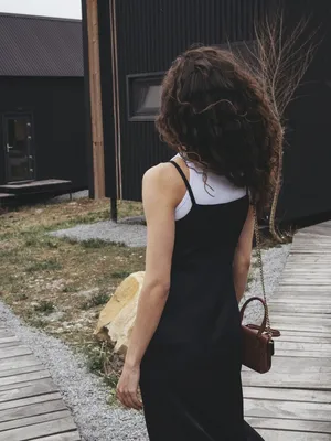 Платье мини с декольте и фонариками черное купить по лучшей цене в СПБ