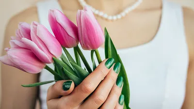 Маникюр на 8 марта: лучшие идеи с фото красивого дизайна ногтей | Joy-Pup -  всё самое интересное! | Дзен