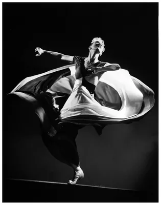 Persik Dance Studio - 💃 Марта Грэм считается матерью современного танца!  Ее технические приемы оказали глубокое влияние на мировое танцевальное  искусство. И за свою жизнь эта удивительная женщина в качестве хореографа  поставила