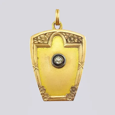 Медальон золото 56 пробы с бриллиантом 19 века купить в Москве