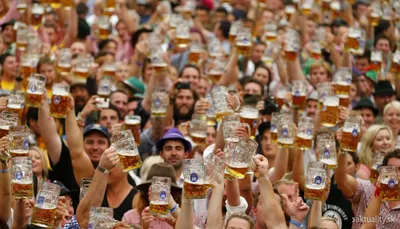 С праздником уже пьющих и тех, кто только собирается выпить! / Международный  день пива :: пиво :: бухло :: tokafan :: Комиксы - JoyReactor