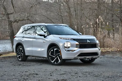 New Mitsubishi SUV Previewed In Indonesia, Debuts On August 10 | Carscoops