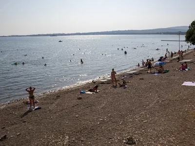 Лучшие пляжи Геленджика 2021: песчаные, галечные, дикие, частные, платные и  бесплатные