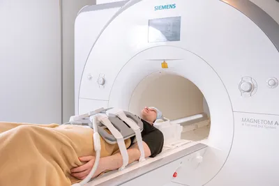 МРТ брюшной полости в Новосибирске - цены записи на томографию в клинике  Апекс