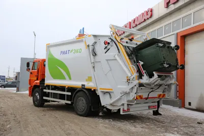 Без шума: в Лондоне появился мусоровоз с электроприводом кузова — Авторевю