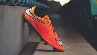 Nike HyperVenom Phantom \"Hyper Crimson\" - SoccerBible