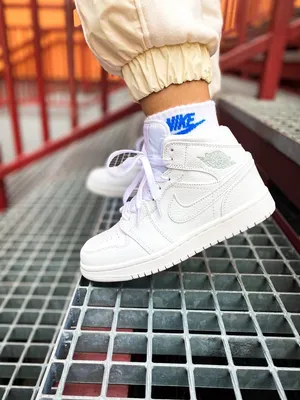 Купить женские кроссовки Nike Air Jordan 1 Low White