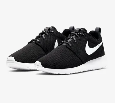 Three Pairs Nike Roshe Run Sneakers Running Shoes Trainers Close – Stock  Editorial Photo © Alavanta #348061586