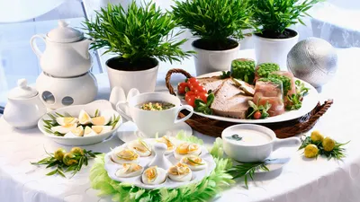 PNG изображение стола с едой