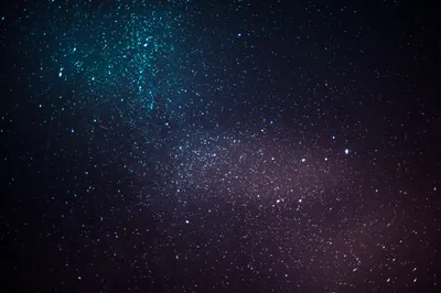 Выбраны лучшие фотографии космоса. Это далекие галактики, звездное небо и  необычные атмосферные явления