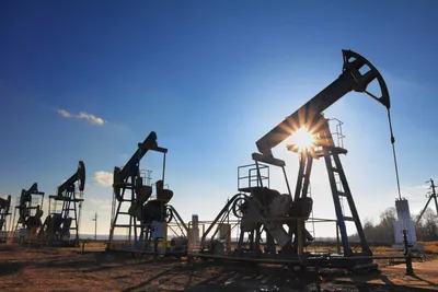 Цены на нефть завершают неделю небольшим ростом на фоне напряженности на  Ближнем Востоке | Экономика | ERR