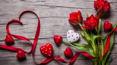 Поздравления с Днем святого Валентина 2024: красивые стихи и проза