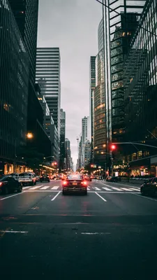 Обои на телефон улица, дорога, движение, автомобили, город, здания, нью-йорк,  сша - скачать бесплатно в высоком качестве из категории \"Города\"