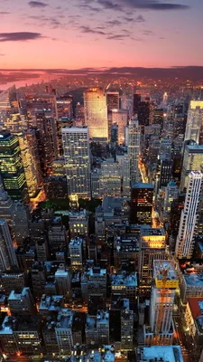 Ночной пейзаж Нью-Йорка. Манхэттэн - обои на телефон