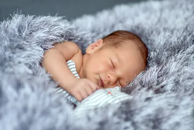 Новорожденный малыш, фото реализм» — создано в Шедевруме