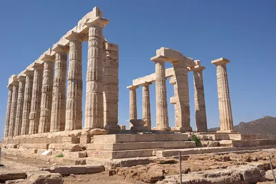Почему в Греции принято дарить на Новый Год большой камень? | ОКНОВЕД | Дзен
