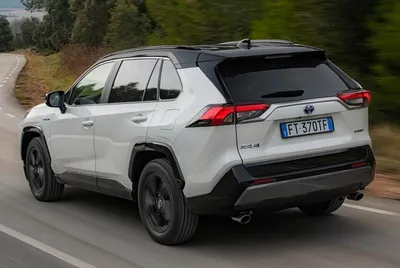 Toyota Rav 4 2019: комплектации, цены, фото нового кузова