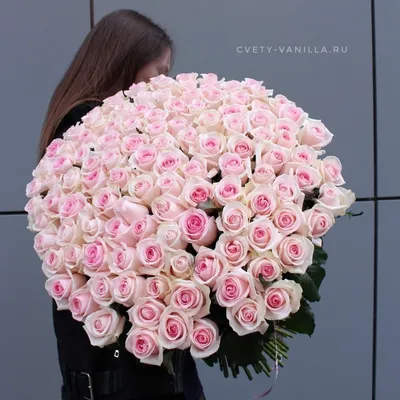 Большой букет белых роз купить в Санкт-Петербурге в салоне цветов Флордель