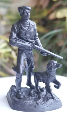 Фигурка из серебра Охотник с собакой тема охоты, традиционный костюм,  курковое ружьё купить в наличии за 95 тысяч рублей