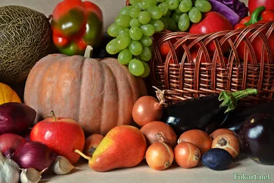 Осенние фрукты, овощи, листья, подарки в спортивной сумке, изолированные на  белом фоне Стоковое Изображение - изображение насчитывающей комфорт,  хэллоуин: 162655463
