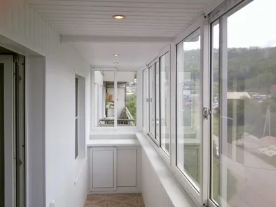 Какие выбрать материалы для внутренней отделки балкона в 2023 году.