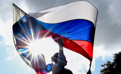 За 20 лет доля «безусловных» патриотов России снизилась почти вдвое — РБК