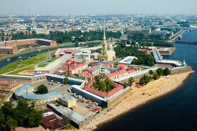 Петропавловская крепость в Санкт-Петербурге