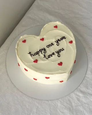 🎂те самые тортики с Pinterest🎂 в Instagram: «About love ❤️✨» | Simple  anniversary cakes, Creative birthday cakes, Mini cakes birthday