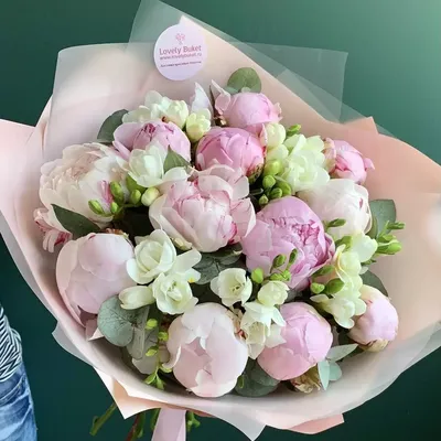 1️⃣ Букет нежно-розовых пионов – заказать в Алматы от PRO-BUKET!