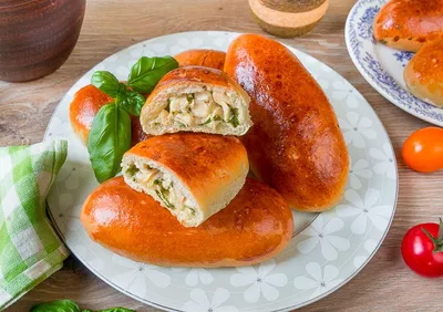 Рецепт пирожков с курицей и сыром с фото пошагово на Вкусном Блоге