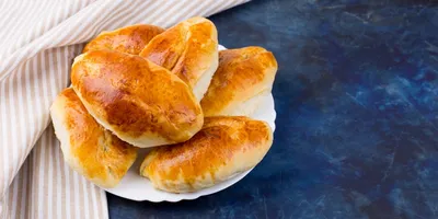 Пирожки с капустой: простой рецепт от Евгения Клопотенко