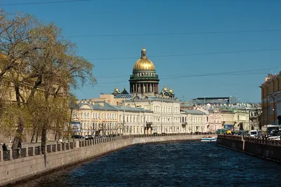 Торгово-развлекательный комплекс «Питер Радуга»