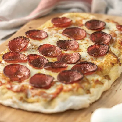 Cup N' Crisp Pepperoni Bacon and Jalapeno Pizza - HORMEL® Pepperoni