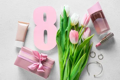 Что из косметики дарить на 8 Марта: идеи подарков на праздник весны для  прекрасных дам - Otome
