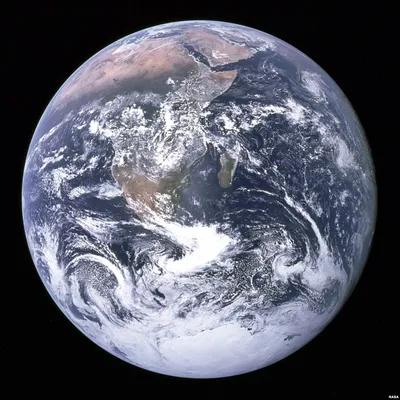 Земля из космоса. Как фотографии нашей планеты помогают её изучать?