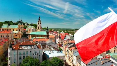 Legnica Польша. В результате панорама города с собором Стоковое Фото -  изображение насчитывающей польша, панорама: 194291368