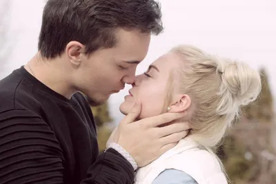 Всемирный день поцелуя: 5 интересных фактов | Вслух.ru