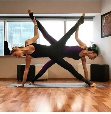 идеи поз для йога челлендж: 11 тыс изображений найдено в Яндекс.Картинках |  Couples yoga poses, Partner yoga poses, Yoga challenge poses