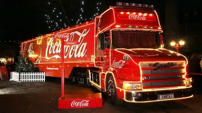 Новогодняя реклама Coca-Cola «Праздник к нам приходит»: история создания,  кто придумал, видео - 1 января 2023 - Sport24