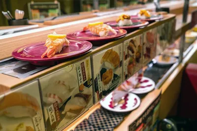 Японский \"суши-терроризм\" вызывает изменения в ресторанах с конвейерной  лентой - ЯПлакалъ