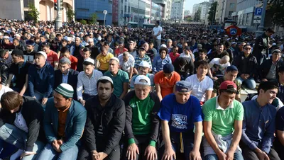 Праздничная молитва мусульман в Москве | Атаев Руслан • Душевный Дагестан |  Дзен