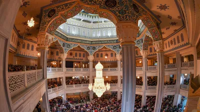 Более 250 тысяч мусульман в мечетях Москвы встретили Ураза-байрам -  Российская газета