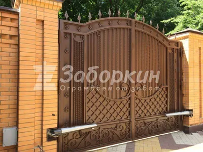 Распашные ворота по низким ценам - купить автоматические распашные ворота с  установкой в Москве - Заборкин