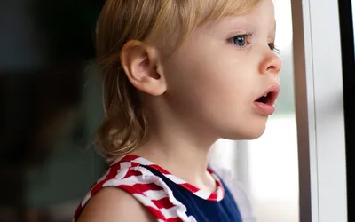 Ребенок плачет - что делать: причины детских слез