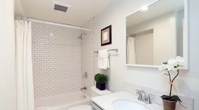 Ремонт ванной комнаты пластиковыми панелями пвх - отделка стеновыми  панелями недорого | Цена
